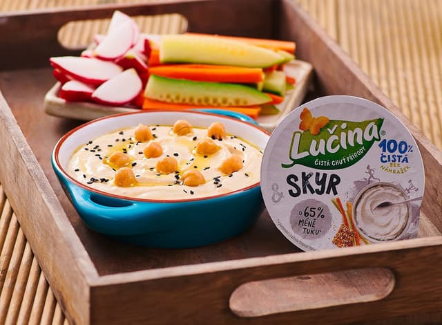 Jesenný hummus bowl s Lučinou & Skyr a cícerom
